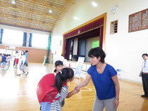 \u9759\u5ca1\u3000\u85e4\u679d\u3067\u306e\u4f53\u9a13\u578b\u5b89\u5168\u6559\u5ba4\u306e\u69d8\u5b50